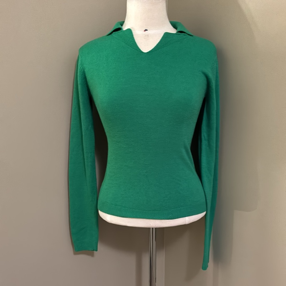 Bongo Green Sweater VNeck Collar Size Medium